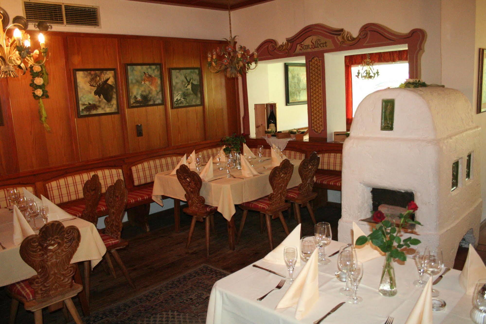 Nattererboden Hotel Natters Eksteriør billede